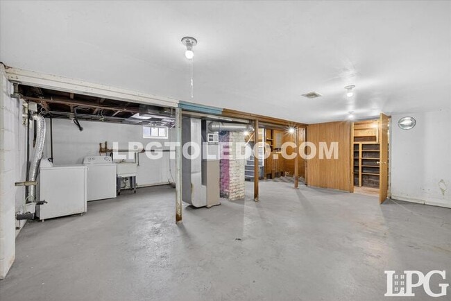 Building Photo - 202 Waggoner Blvd