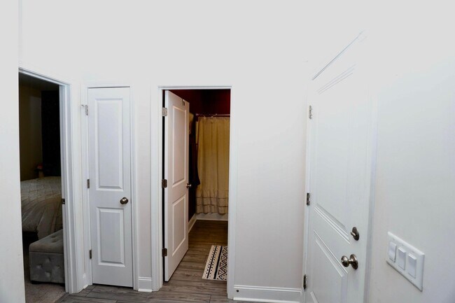 Building Photo - 835 Curlew Cir