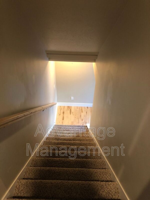 Building Photo - 3216 W Prairie Grass Dr