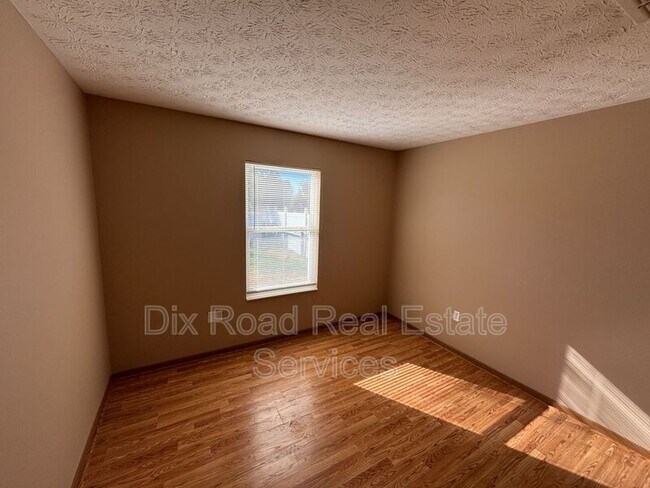 Building Photo - 179 Thompson St