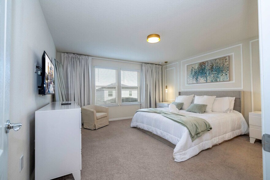 Building Photo - 7392 Oakmoss Loop