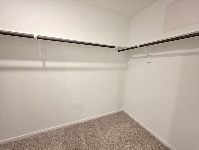 Building Photo - 40821 Hawthorne Glades St