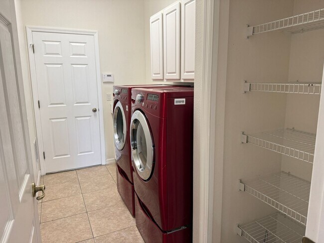 Building Photo - 4 Bedroom 3 Bath Single Family Home Laurel...