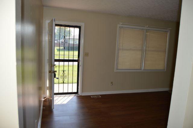 Building Photo - 3113 Rockaway Dr
