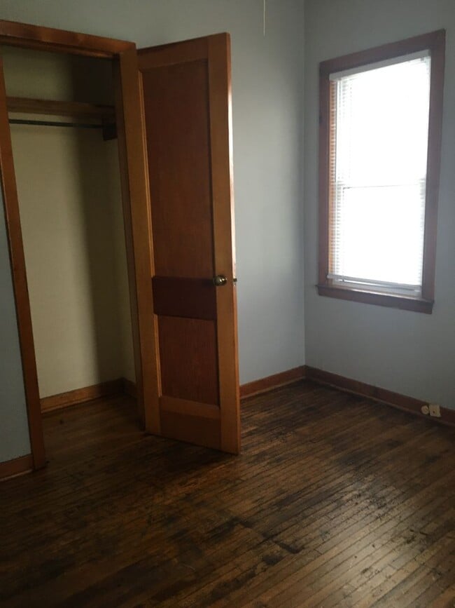 Building Photo - 537 Reed St