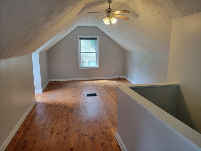 Building Photo - 3748 Clairmont Rd