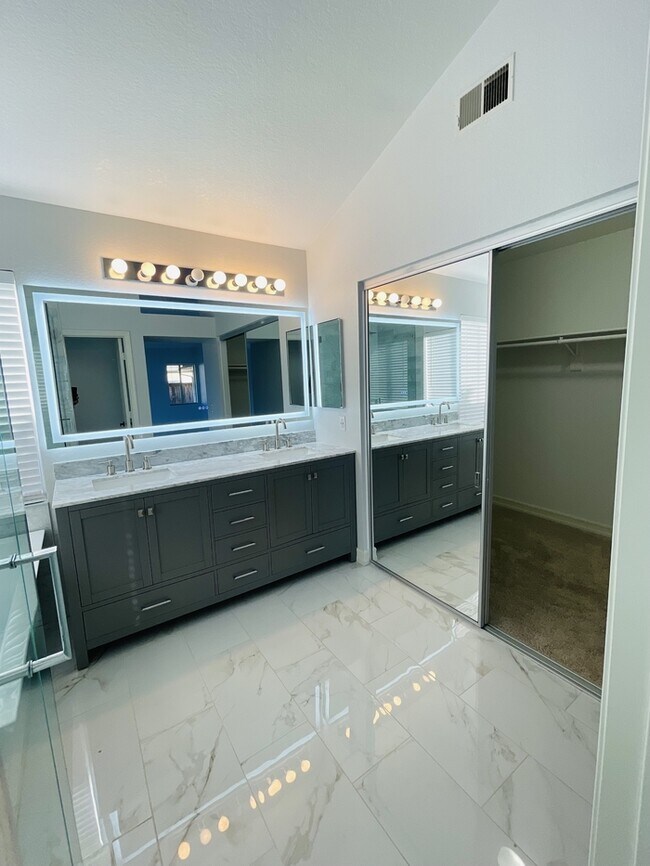 Building Photo - 28937 Biarritz Ct