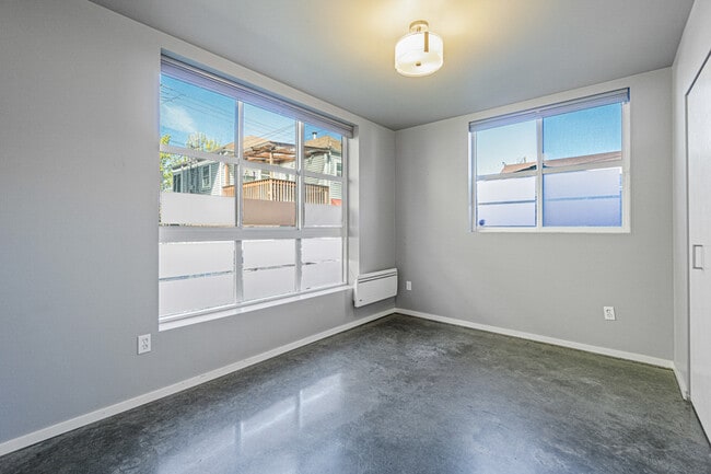Building Photo - 6706 Corson Ave S