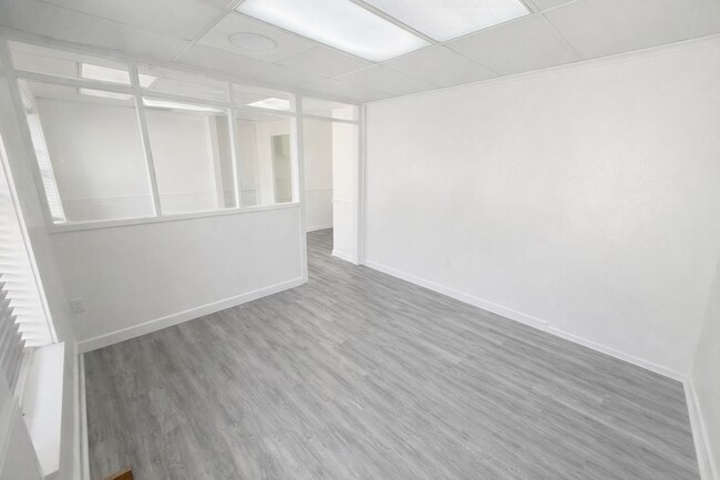 Building Photo - 2510 S MacDill Ave