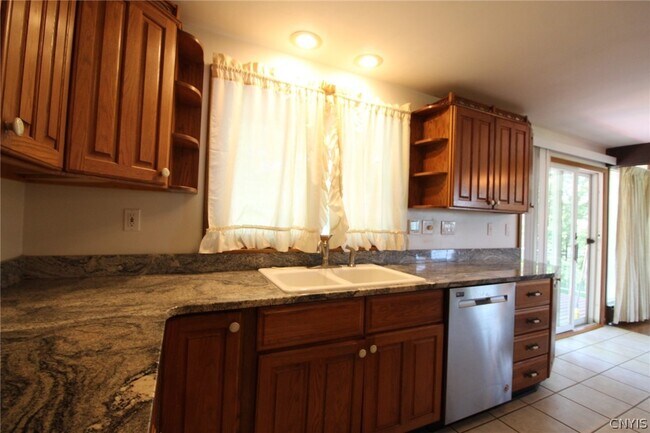 Building Photo - 6363 Muskrat Bay Rd