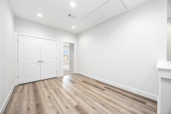 Building Photo - 1411 Bigelow St