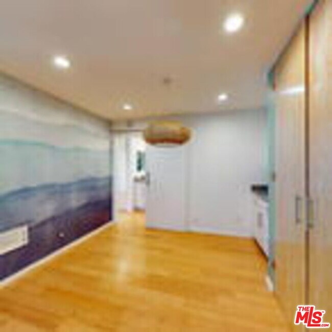 Building Photo - 8740 Tuscany Ave