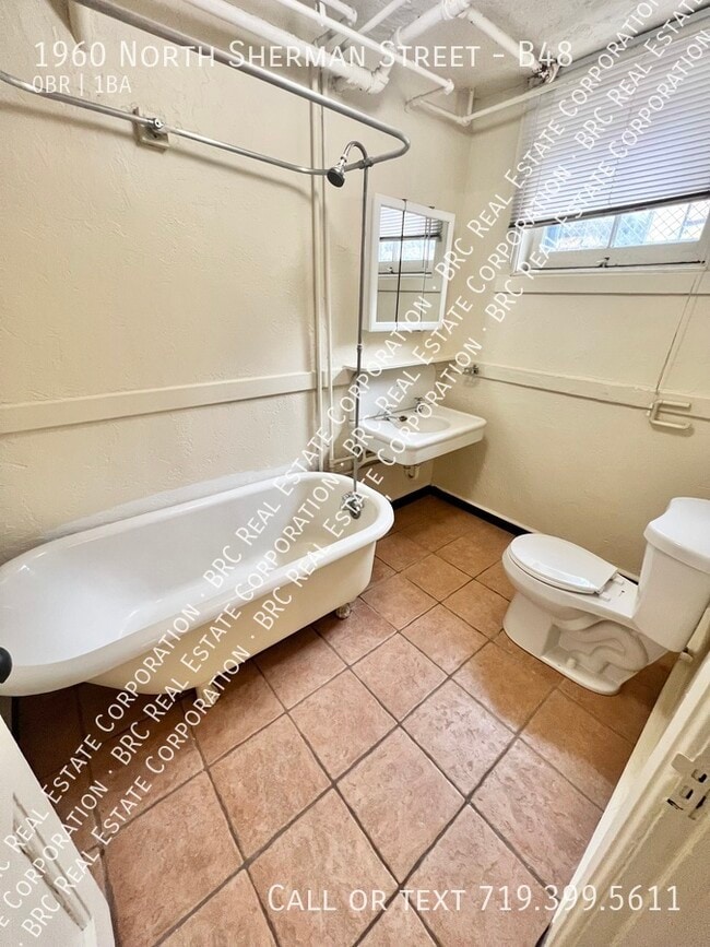 Building Photo - 1960 Sherman St