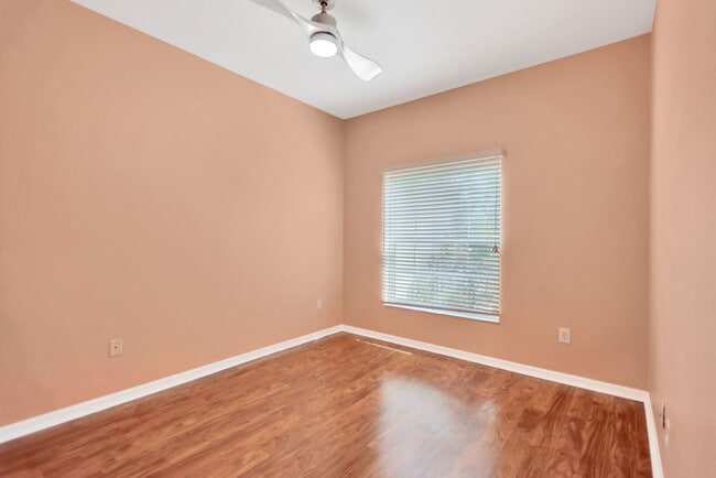 Building Photo - Zephyrhills Rental