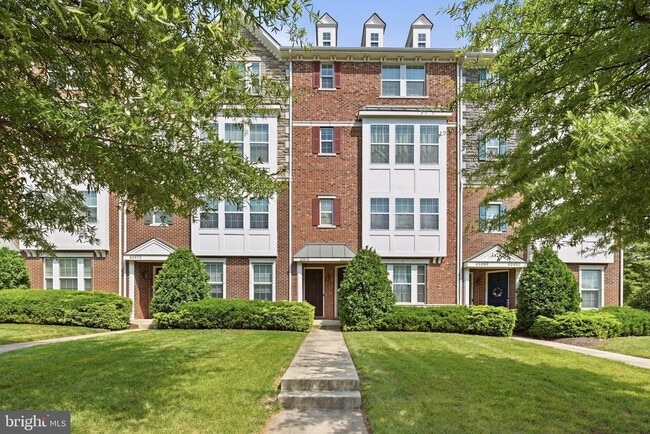 Building Photo - 43976 Vaira Terrace