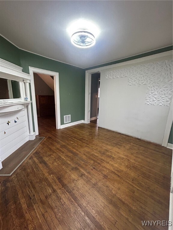 Building Photo - 625 E Utica St