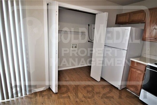 Building Photo - 3704 Malibu Ln