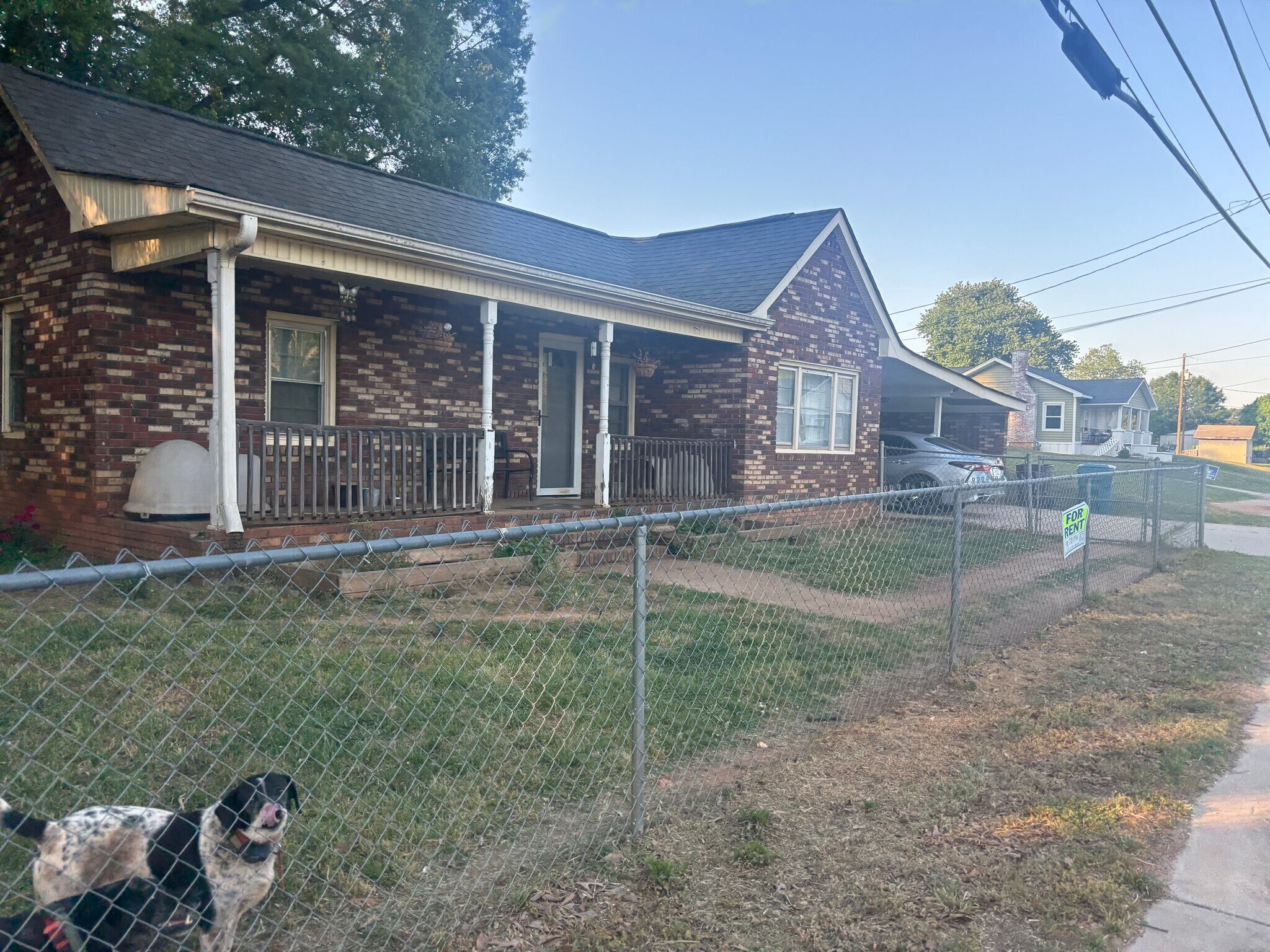 Building Photo - 712 W Cherokee St