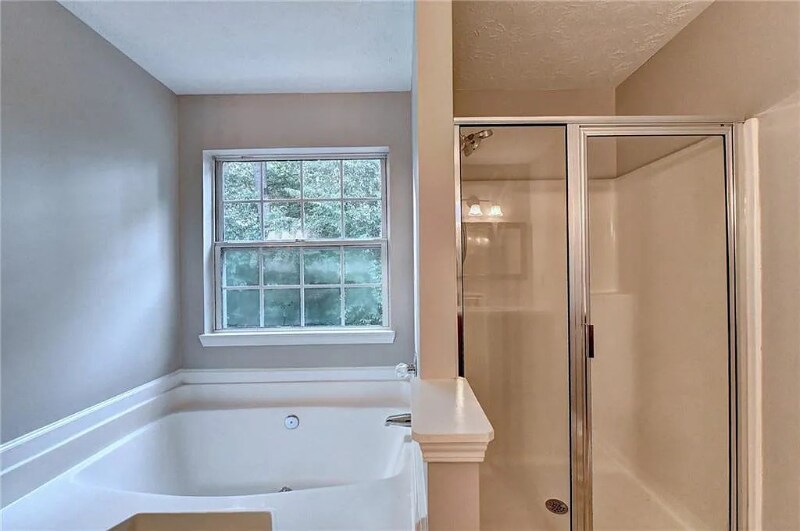 Building Photo - 1227 Yellow River Dr