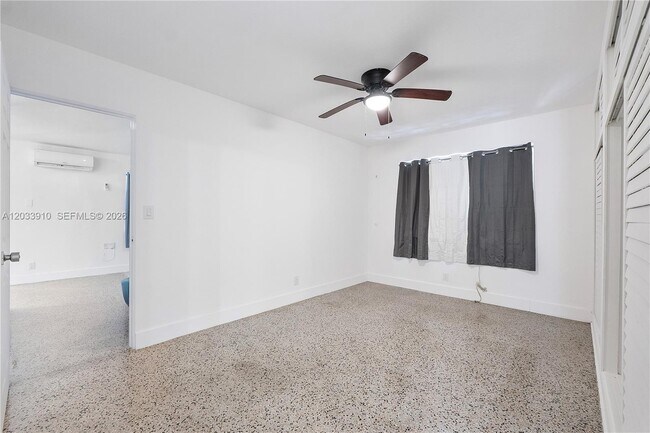 Building Photo - 1821 SW 11th Ct
