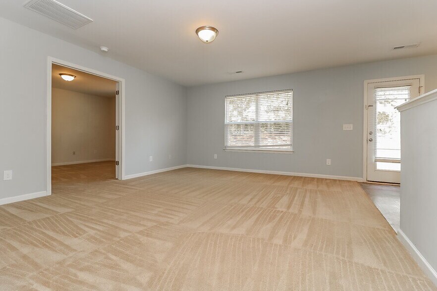 Building Photo - 1321 Lowenstein St