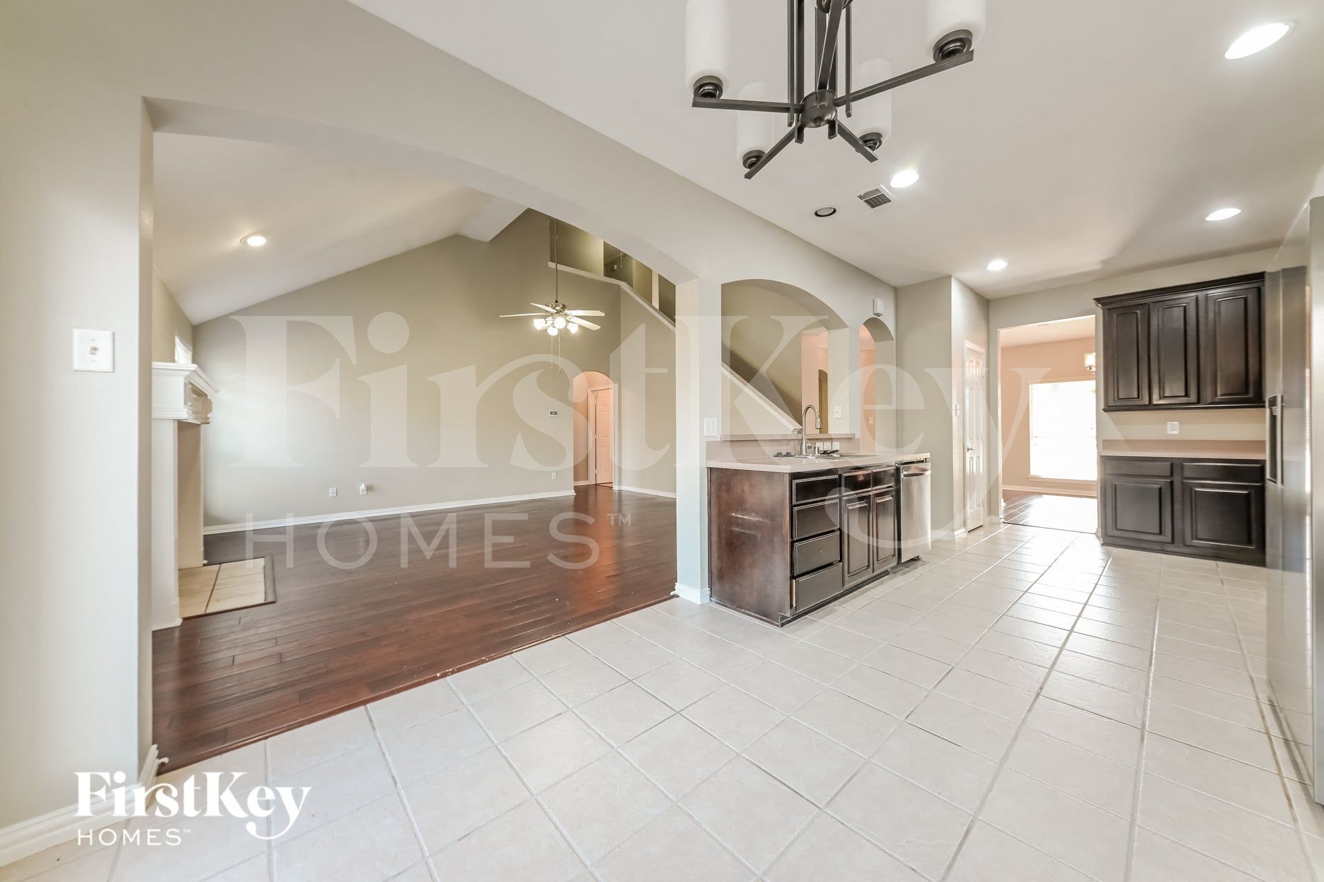 Building Photo - 3108 Silver Creek Dr
