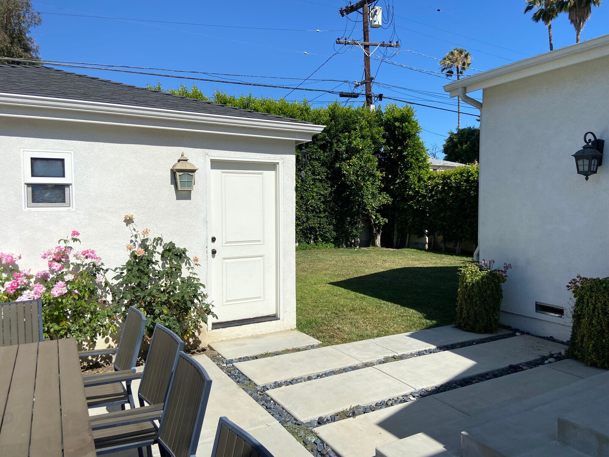 Building Photo - 4470 Stansbury Ave