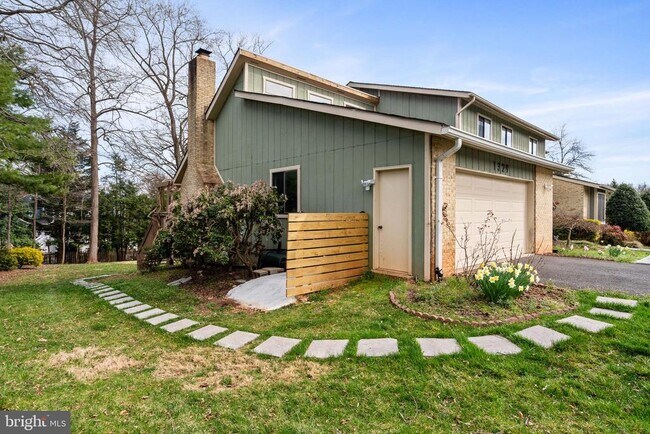 Building Photo - 1329 Colvin Forest Dr