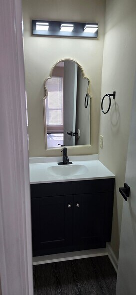 Building Photo - 4901 Walingford Dr