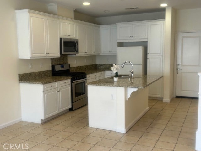 Building Photo - 3028 E Via Fiano