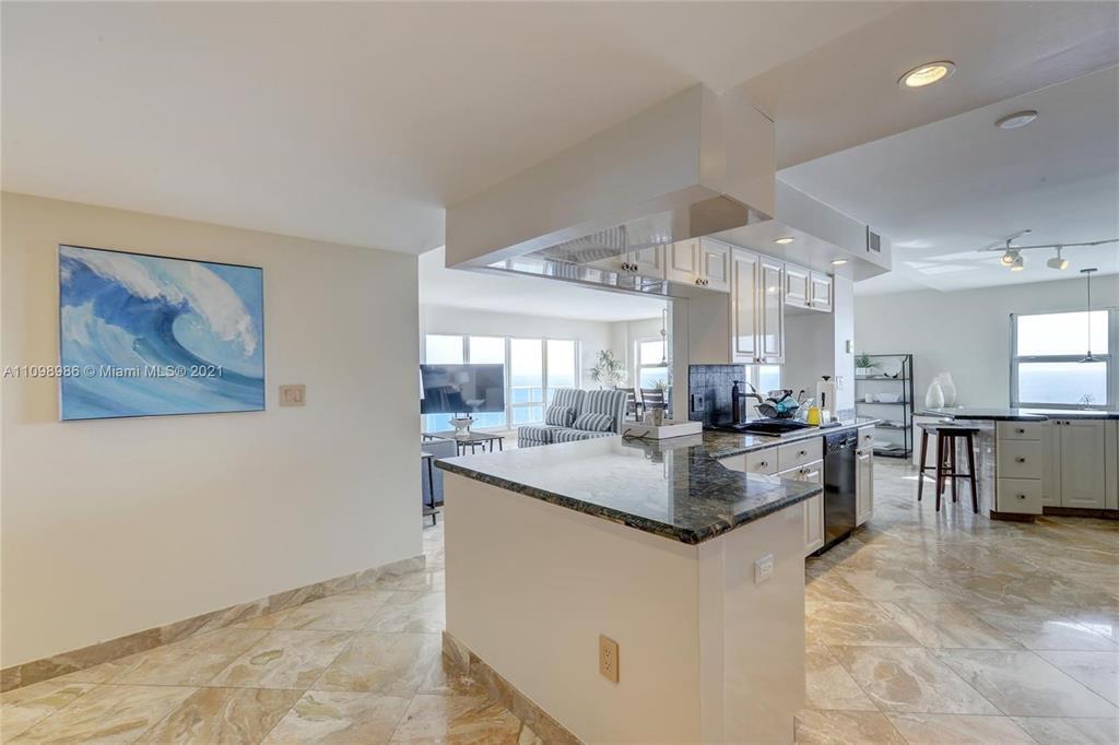 Building Photo - 3410 Galt Ocean Dr