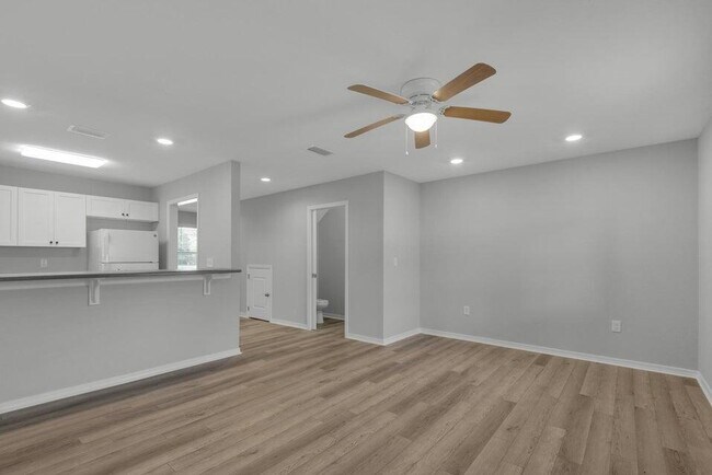 Building Photo - 2259 Whitman Ln