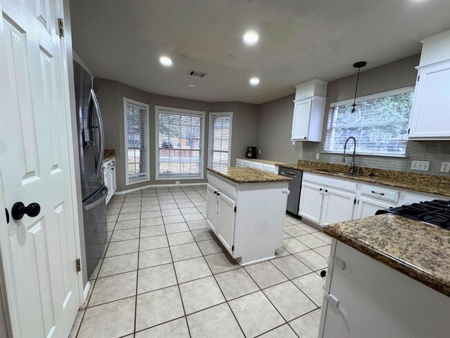 Building Photo - 2605 Grist Ln