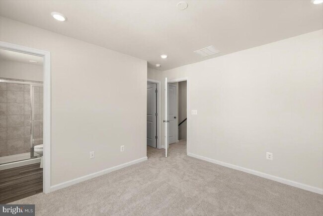 Building Photo - 118 Milburn Dr