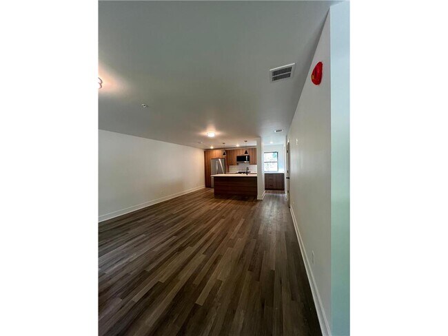 Building Photo - 131-137 W 46th St