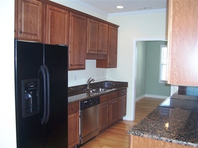 Building Photo - 10 Thornbury Dr