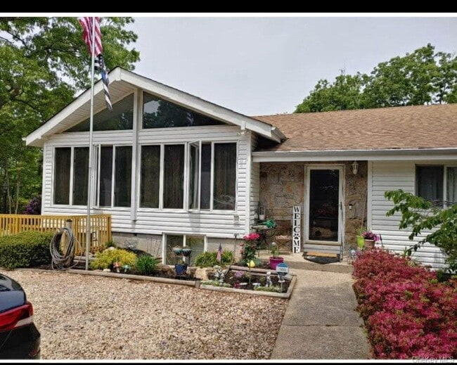 Primary Photo - 37 Knollcrest Ave