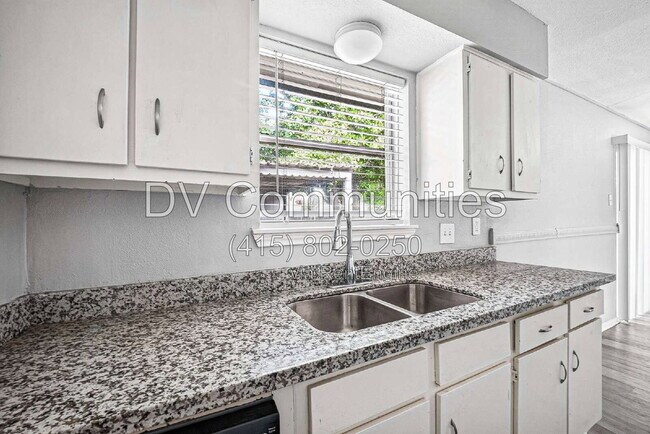 Building Photo - 12919 S Coast Dr