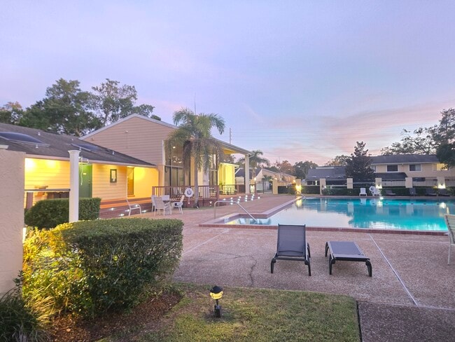 Building Photo - 5347 Emerald Isle Dr