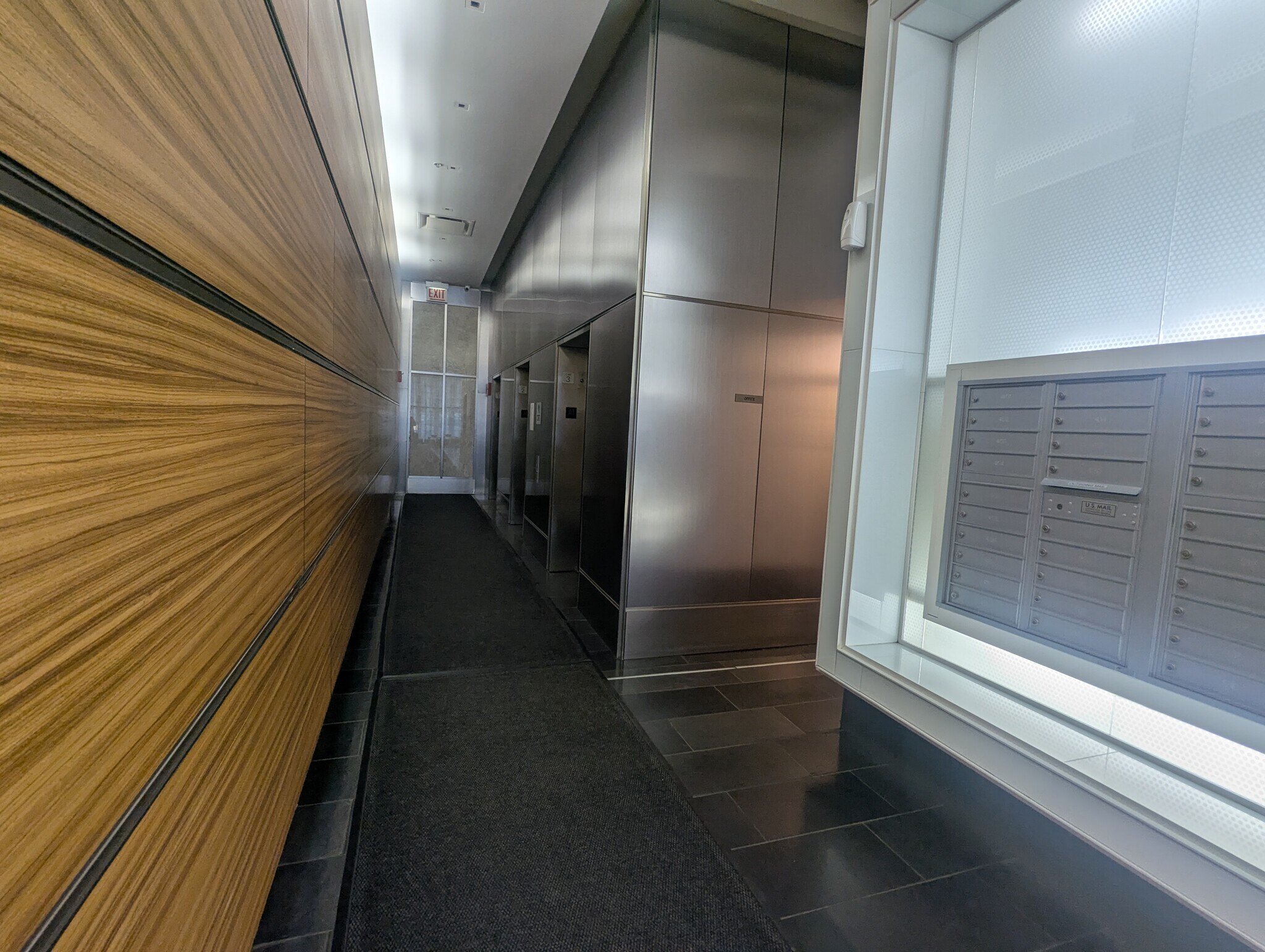 Building Photo - 659 W Randolph St