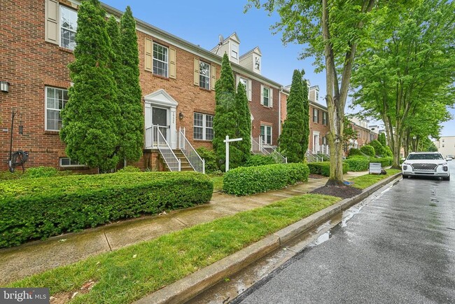 Building Photo - 1724 Emory St