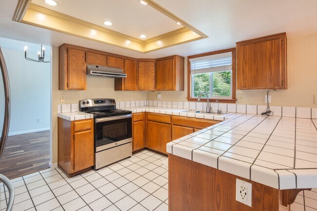 Building Photo - 512 Bluerock Dr
