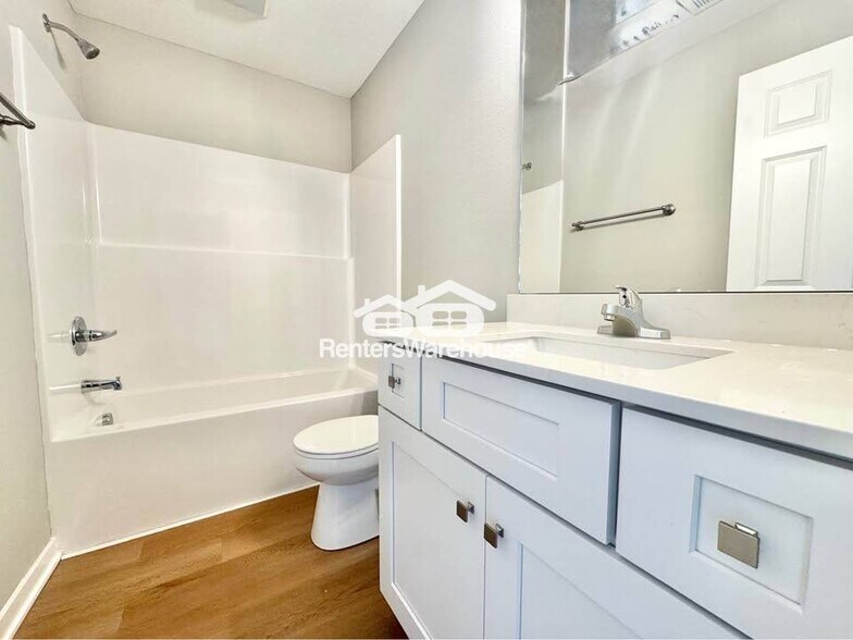 Building Photo - 1009 Adler Ct