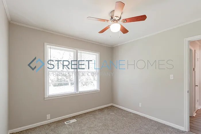 Building Photo - 3042 Bethune Ave