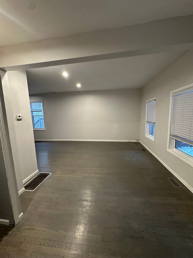 Building Photo - Erie