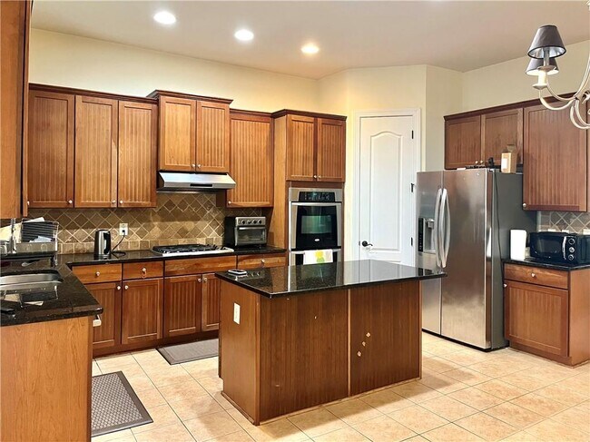 Building Photo - 440 Highgate Dr