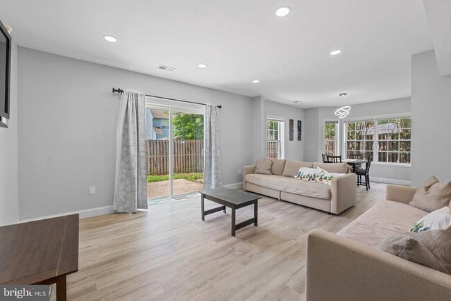 Building Photo - 6117 Blue Whale Ct
