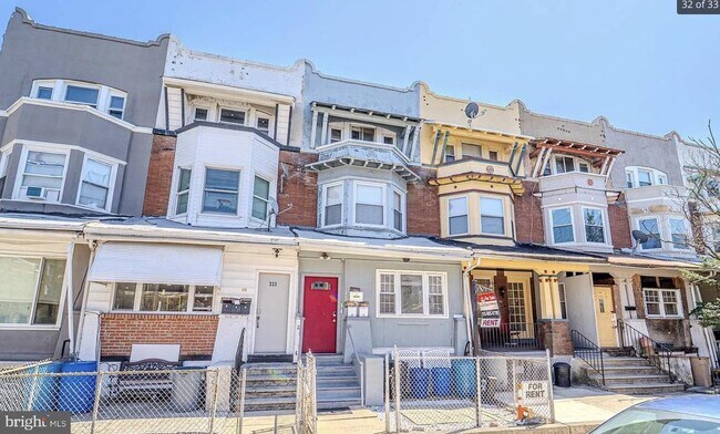 Building Photo - 225 S 49th St