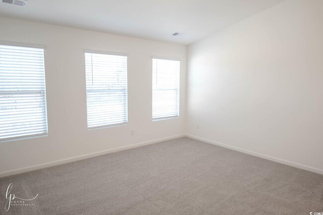 Building Photo - 154 Crescent Wy