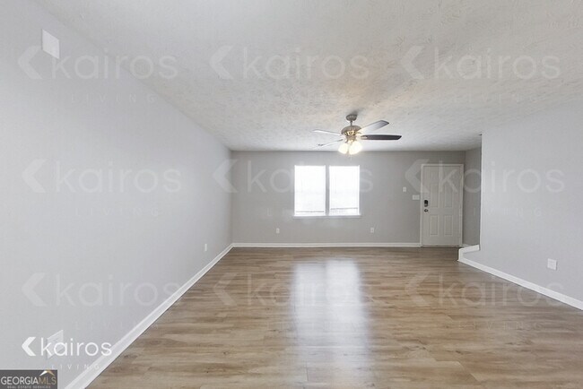 Building Photo - 150 Deer Pkwy